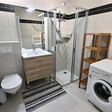 4 Pieces Neuf, Lumineux, Avec Balcon, Garage Et A 800m Du Funiculaire - Fr-1-411-673 Bourg-Saint-Maurice